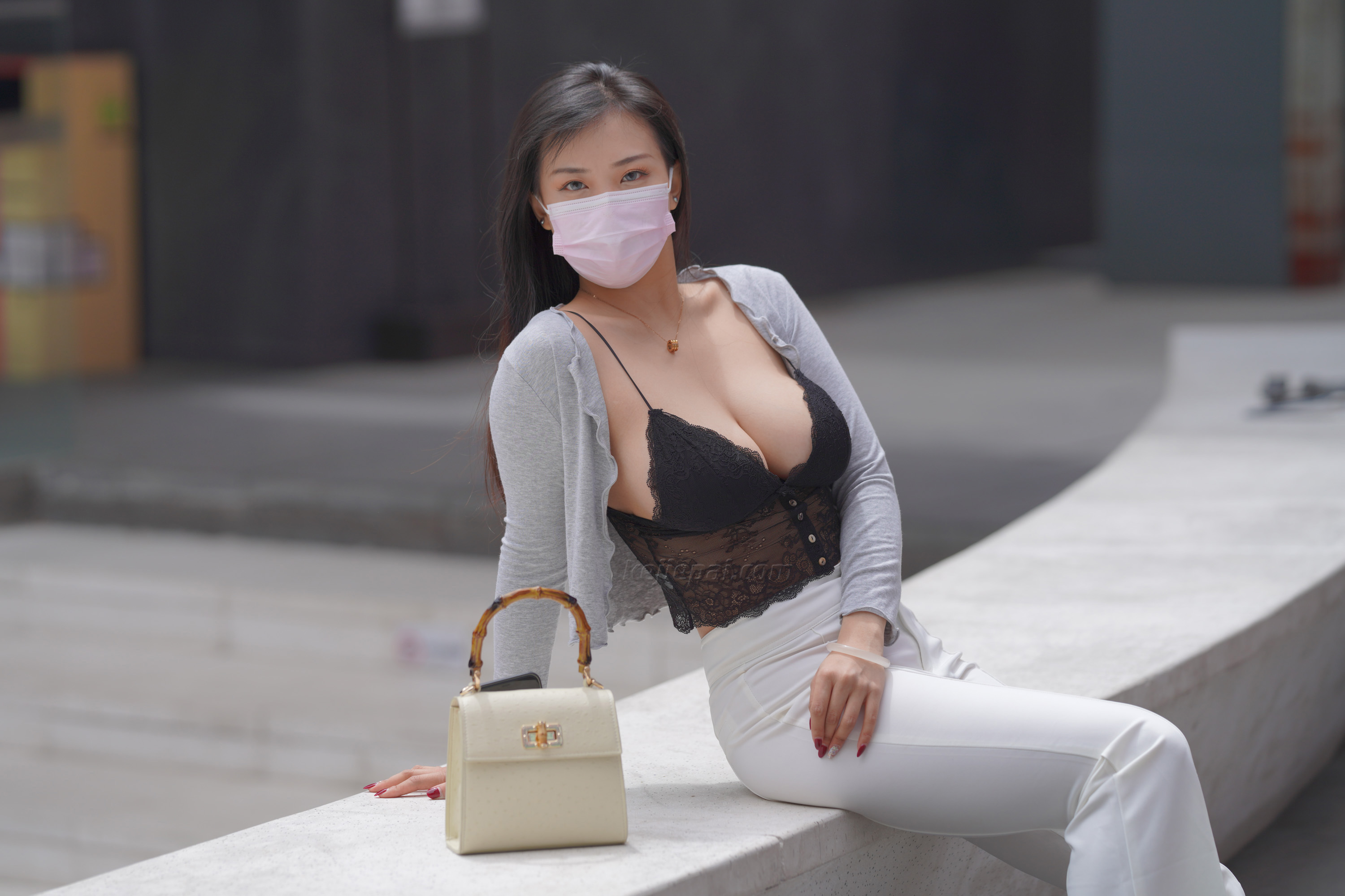 2021.4.25极品迷情酥胸  照片856p+视频26分15秒