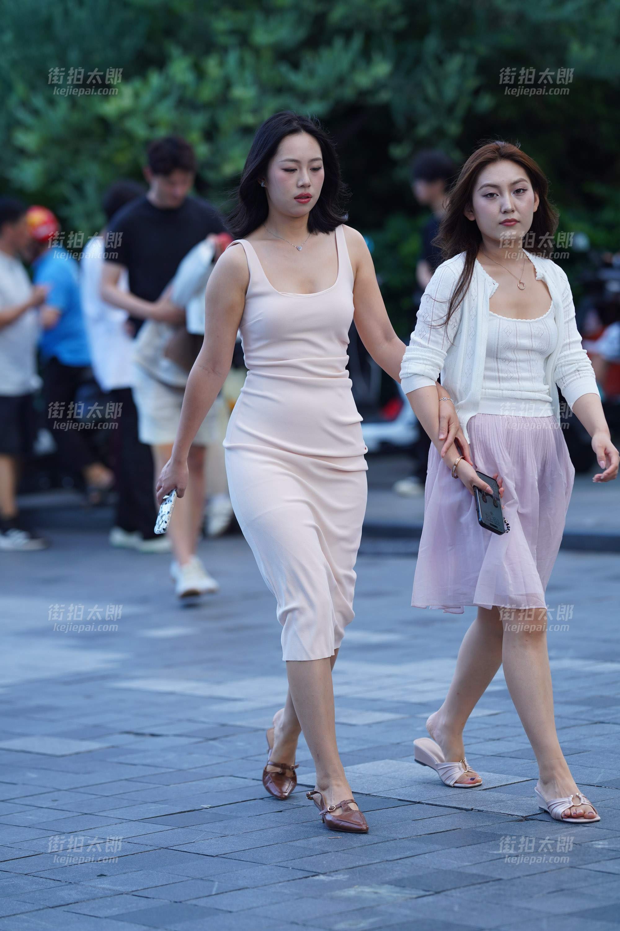 260728-16 120p