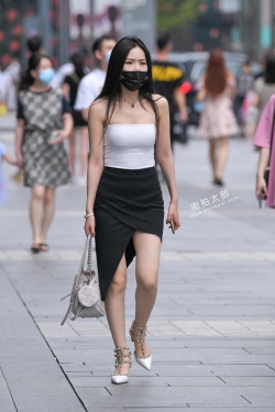吊带裹胸黑裙 21-08-14-82P