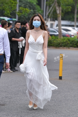 白吊带长裙 21-04-18-35P