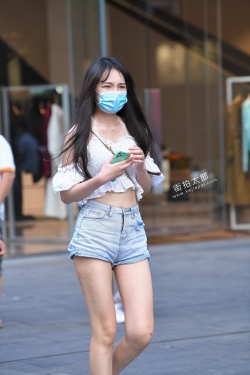 热裤长腿美女 21-07-30-43P