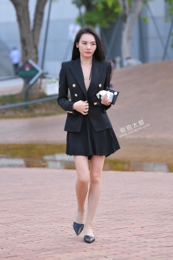 黑裙凉拖 20-10-22-132P