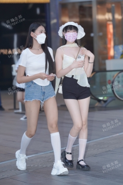 热裤的快乐 单纯而简单 来养养眼 220724-14 165p+视频