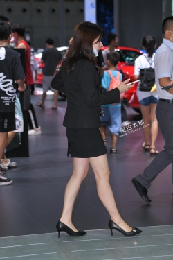 黑裙高跟鞋 21-07-21-52P