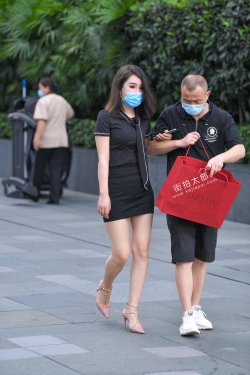 黑短裙柳钉鞋 21-08-19-64P