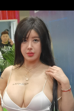 手机拍摄4K视频车展现场猪小七
