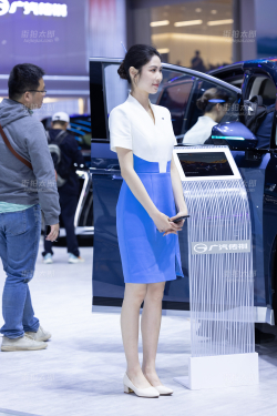 250425-4=52 上海车展上的双美光腿礼仪小姐姐