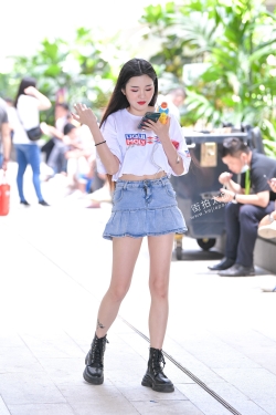 牛仔裙高跟鞋美腿 21-05-07-104P