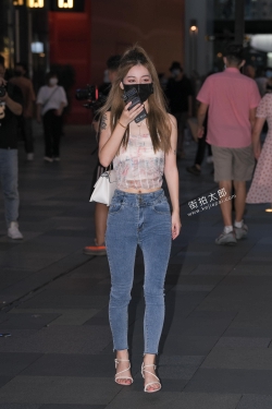 牛仔裤高跟鞋 21-08-18-34P