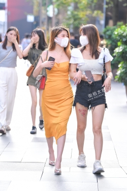 黄裙美女 21-08-18-50P