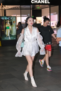 白裙短靴 21-08-31-48P
