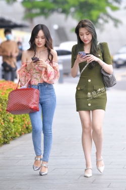 绿裙紧身牛仔裤 21-04-16-157P