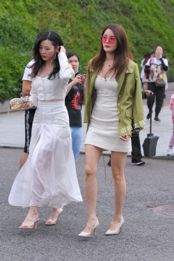 美图裹胸裙绿外套 21-04-18-48P