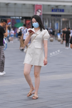白裙拖鞋 21-08-19-41P