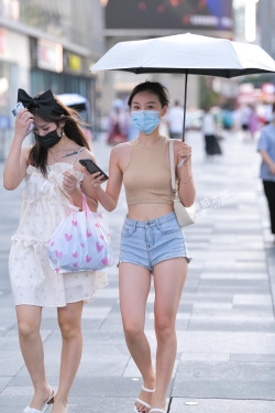 打伞热裤白高跟 21-08-02-45P