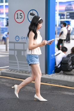 热裤白高跟 21-07-21-47P